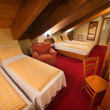 Hotel San Giovanni Livigno Pokoj fotografie